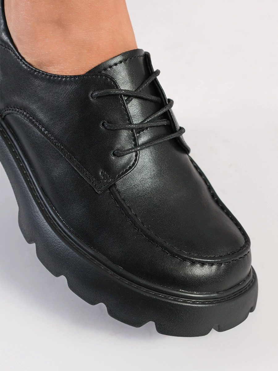 Туфли-лоферы черные из натуральной кожи